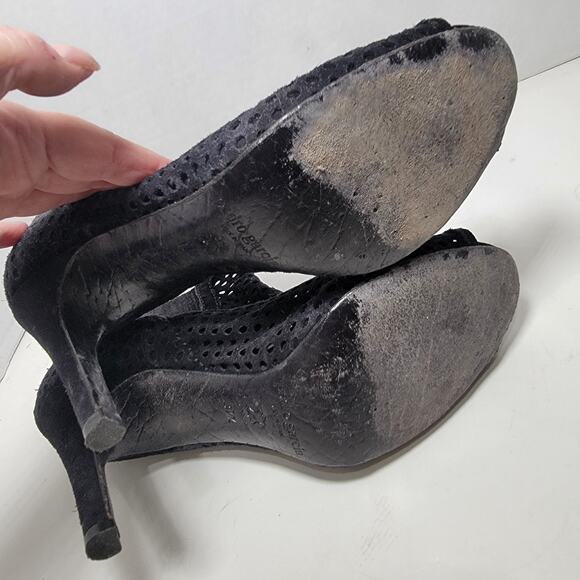 Pedro Garcia Bootie Heels 7.5 Black 37.5 Suede Laser Cut Outs Zip Open Toe - Picture 7 of 8